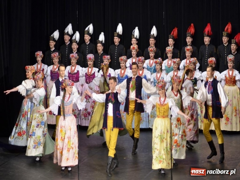 Zdjęcie w galerii na portalu naszraciborz.pl: Zespół Pieśni i Tańca Śląsk wystąpił w RCK wiadomości z regionu