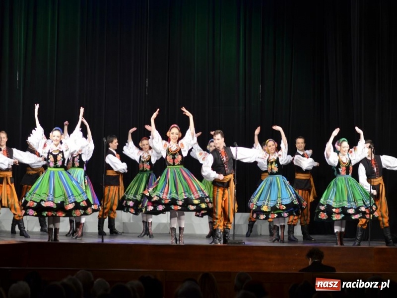 Zdjęcie w galerii na portalu naszraciborz.pl: Zespół Pieśni i Tańca Śląsk wystąpił w RCK wiadomości z regionu