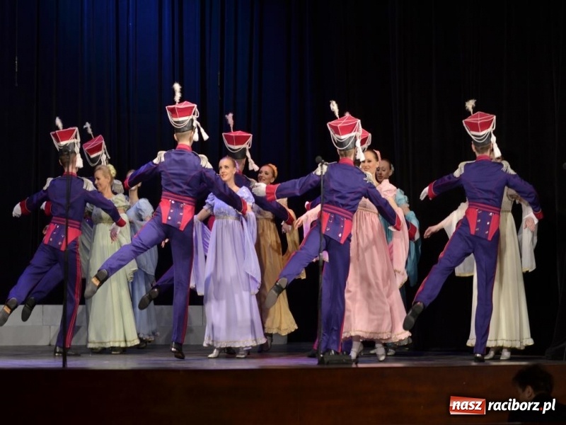 Zdjęcie w galerii na portalu naszraciborz.pl: Zespół Pieśni i Tańca Śląsk wystąpił w RCK wiadomości z regionu