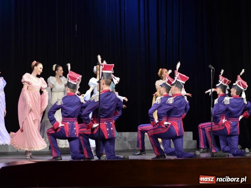 Zdjęcie w galerii na portalu naszraciborz.pl: Zespół Pieśni i Tańca Śląsk wystąpił w RCK wiadomości z regionu