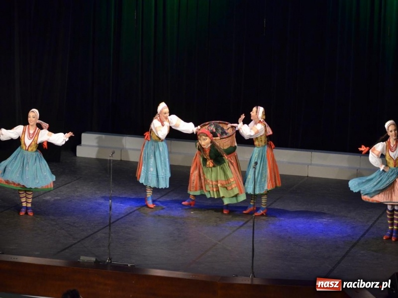 Zdjęcie w galerii na portalu naszraciborz.pl: Zespół Pieśni i Tańca Śląsk wystąpił w RCK wiadomości z regionu