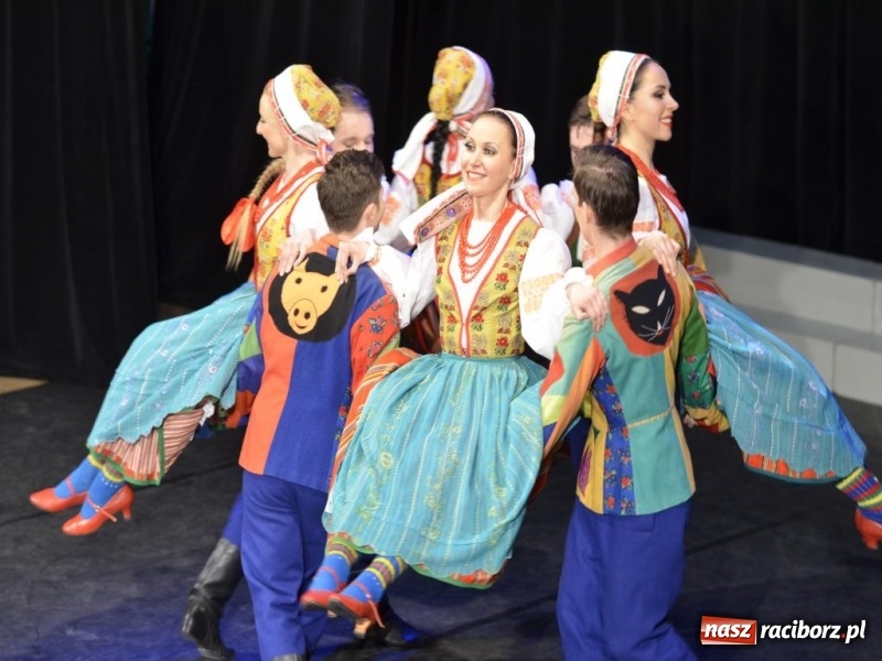 Zdjęcie w galerii na portalu naszraciborz.pl: Zespół Pieśni i Tańca Śląsk wystąpił w RCK wiadomości z regionu