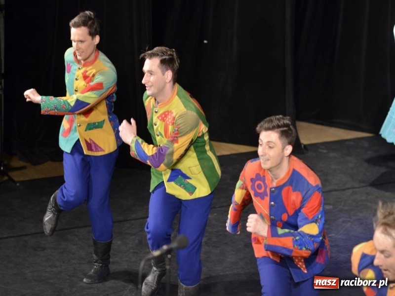 Zdjęcie w galerii na portalu naszraciborz.pl: Zespół Pieśni i Tańca Śląsk wystąpił w RCK wiadomości z regionu