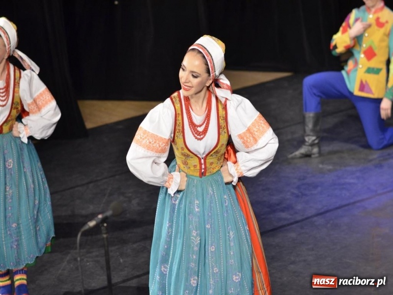 Zdjęcie w galerii na portalu naszraciborz.pl: Zespół Pieśni i Tańca Śląsk wystąpił w RCK wiadomości z regionu
