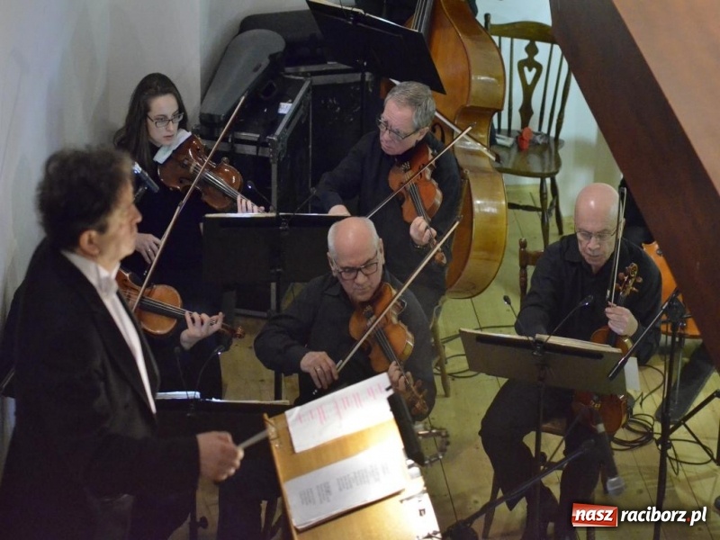 Zdjęcie w galerii na portalu naszraciborz.pl: Zespół Pieśni i Tańca Śląsk wystąpił w RCK wiadomości z regionu