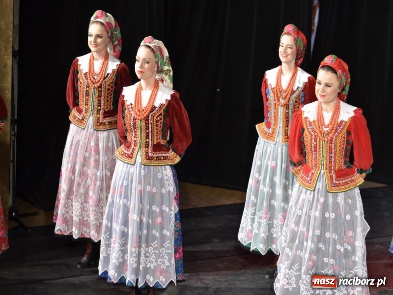 Zdjęcie w galerii na portalu naszraciborz.pl: Zespół Pieśni i Tańca Śląsk wystąpił w RCK wiadomości z regionu