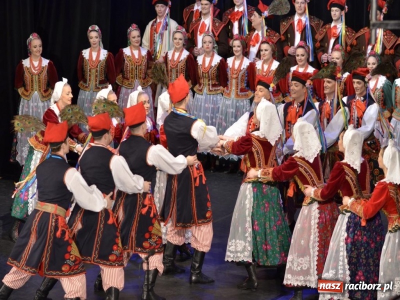 Zdjęcie w galerii na portalu naszraciborz.pl: Zespół Pieśni i Tańca Śląsk wystąpił w RCK wiadomości z regionu
