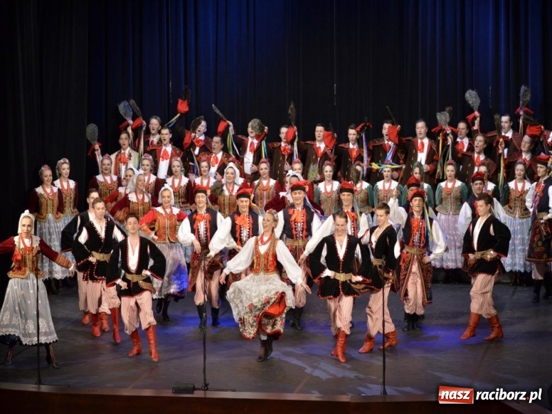 Zdjęcie w galerii na portalu naszraciborz.pl: Zespół Pieśni i Tańca Śląsk wystąpił w RCK wiadomości z regionu