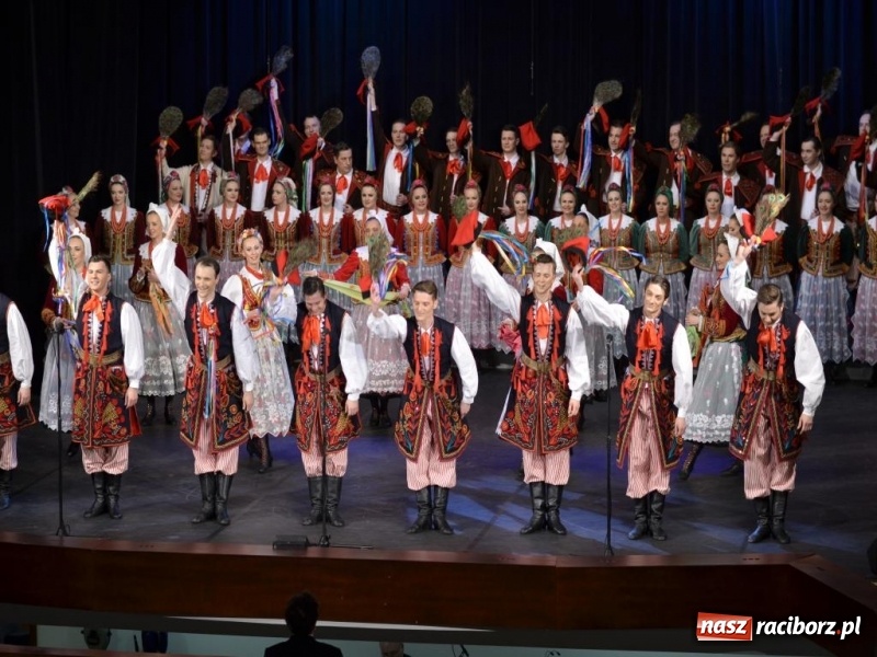 Zdjęcie w galerii na portalu naszraciborz.pl: Zespół Pieśni i Tańca Śląsk wystąpił w RCK wiadomości z regionu