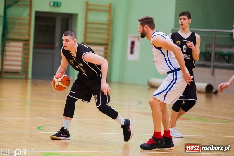 Zdjęcie w galerii na portalu naszraciborz.pl: Koszykówka. Ofensywa Racibórz awansowała do fazy play-off wiadomości z regionu