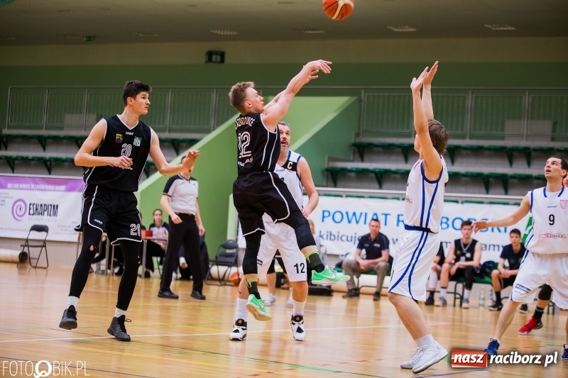 Zdjęcie w galerii na portalu naszraciborz.pl: Koszykówka. Ofensywa Racibórz awansowała do fazy play-off wiadomości z regionu