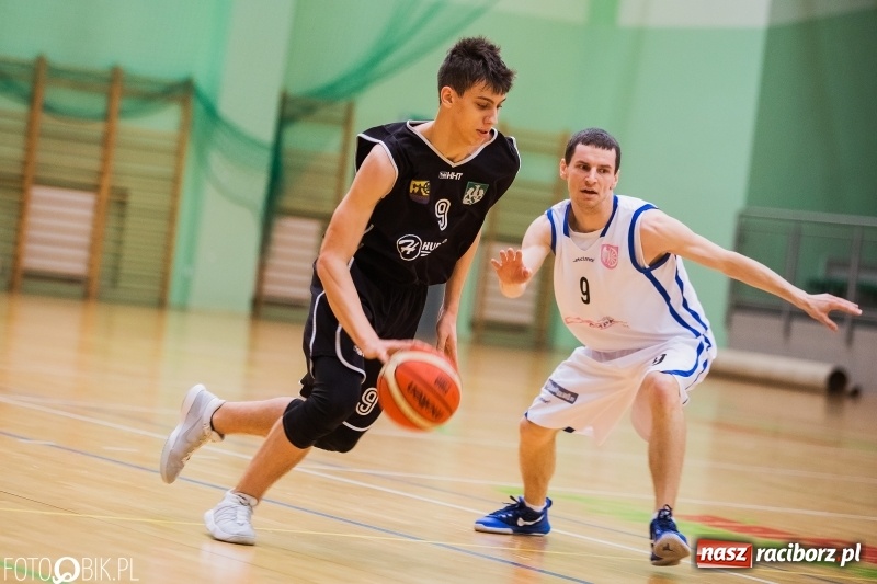 Zdjęcie w galerii na portalu naszraciborz.pl: Koszykówka. Ofensywa Racibórz awansowała do fazy play-off wiadomości z regionu
