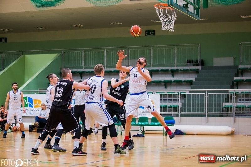 Zdjęcie w galerii na portalu naszraciborz.pl: Koszykówka. Ofensywa Racibórz awansowała do fazy play-off wiadomości z regionu