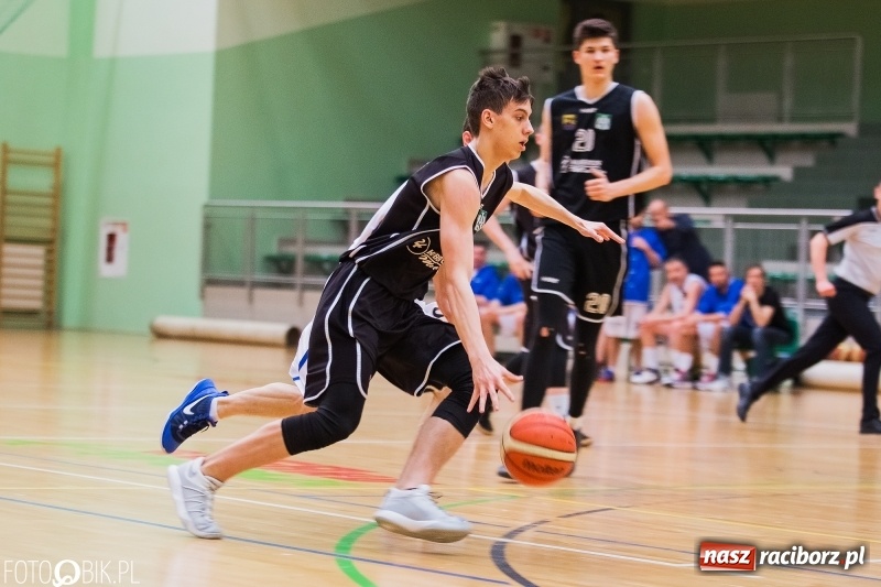 Zdjęcie w galerii na portalu naszraciborz.pl: Koszykówka. Ofensywa Racibórz awansowała do fazy play-off wiadomości z regionu