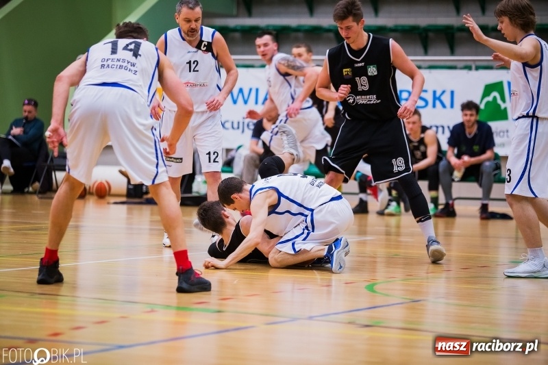 Zdjęcie w galerii na portalu naszraciborz.pl: Koszykówka. Ofensywa Racibórz awansowała do fazy play-off wiadomości z regionu