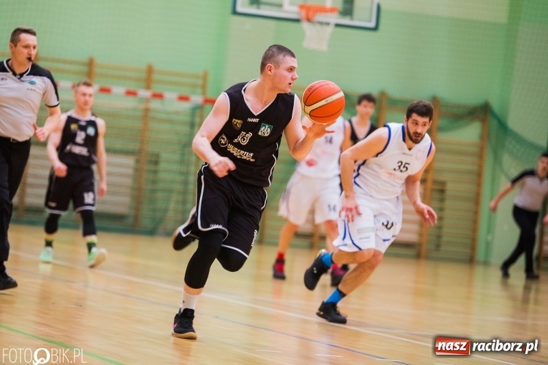 Zdjęcie w galerii na portalu naszraciborz.pl: Koszykówka. Ofensywa Racibórz awansowała do fazy play-off wiadomości z regionu
