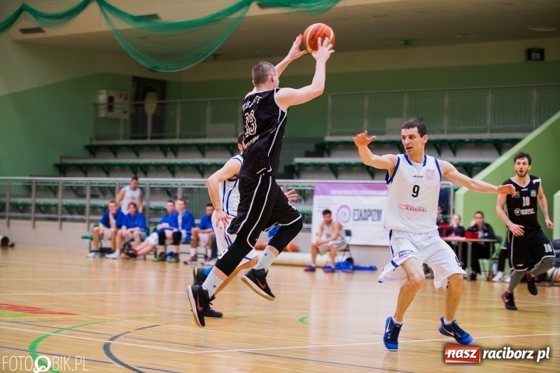 Zdjęcie w galerii na portalu naszraciborz.pl: Koszykówka. Ofensywa Racibórz awansowała do fazy play-off wiadomości z regionu