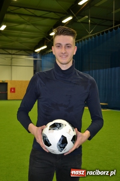 Zdjęcie w galerii na portalu naszraciborz.pl: LKS Owsiszcze z Pucharem Wójta w Halowym Turnieju Piłki Nożnej  wiadomości z regionu