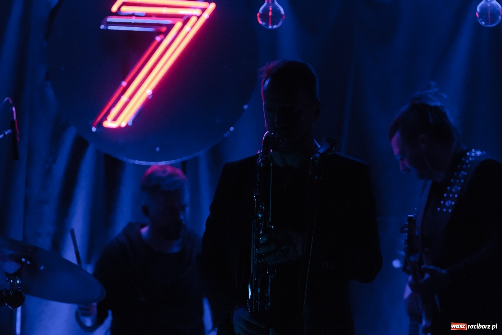 Zdjęcie w galerii na portalu naszraciborz.pl: Zespół Voo Voo zagrał na Końcu Świata wiadomości z regionu