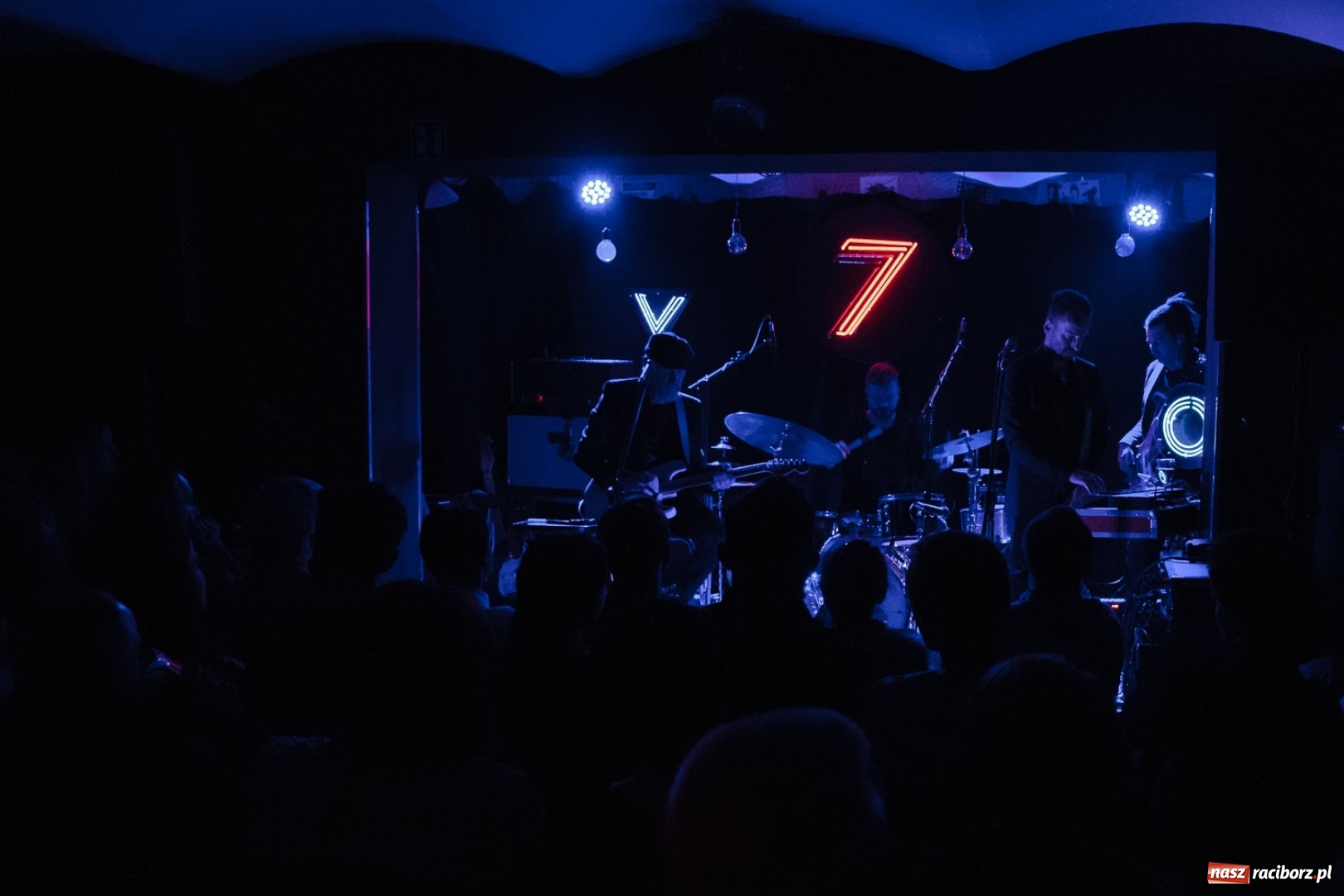 Zdjęcie w galerii na portalu naszraciborz.pl: Zespół Voo Voo zagrał na Końcu Świata wiadomości z regionu