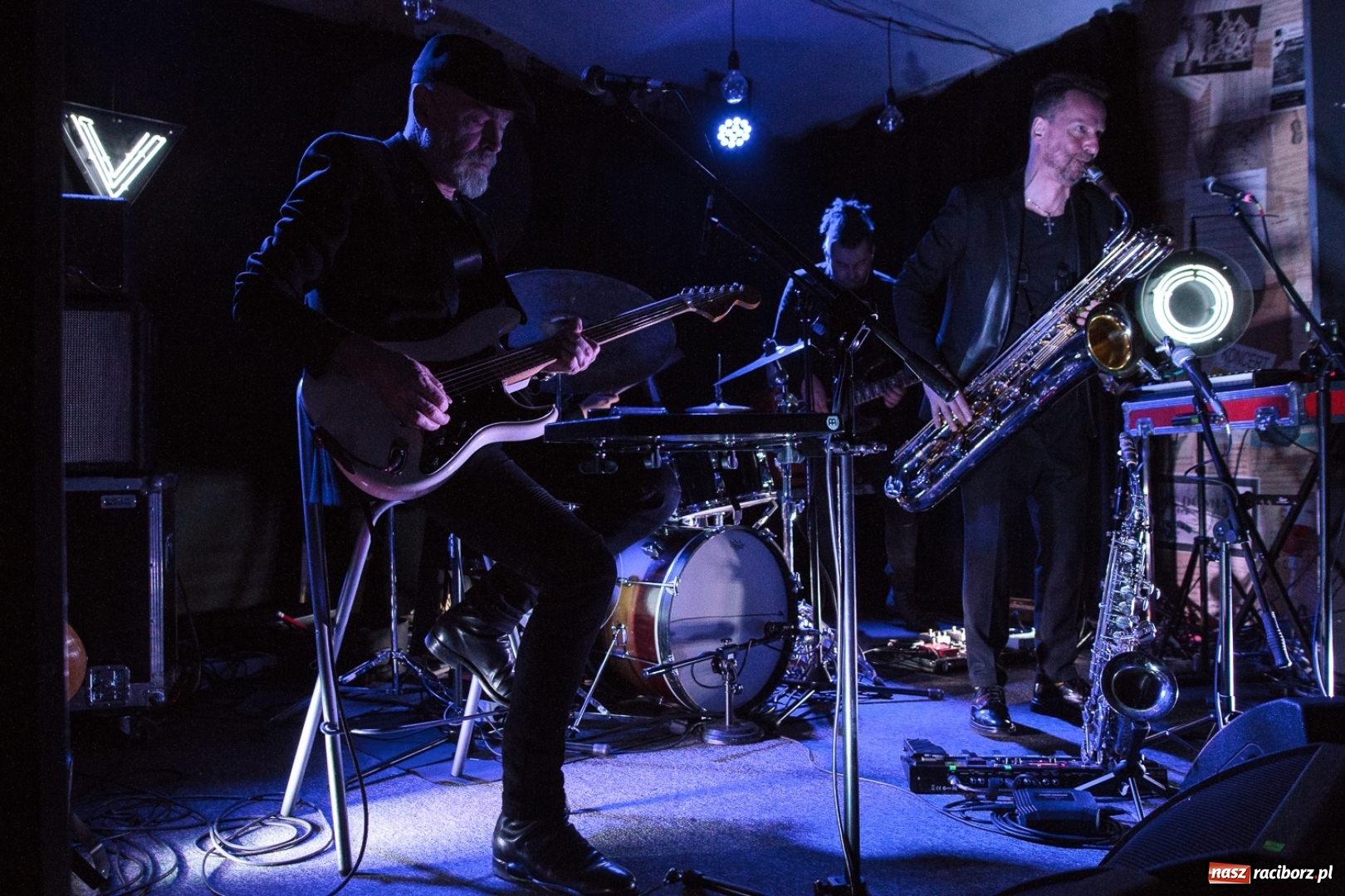 Zdjęcie w galerii na portalu naszraciborz.pl: Zespół Voo Voo zagrał na Końcu Świata wiadomości z regionu