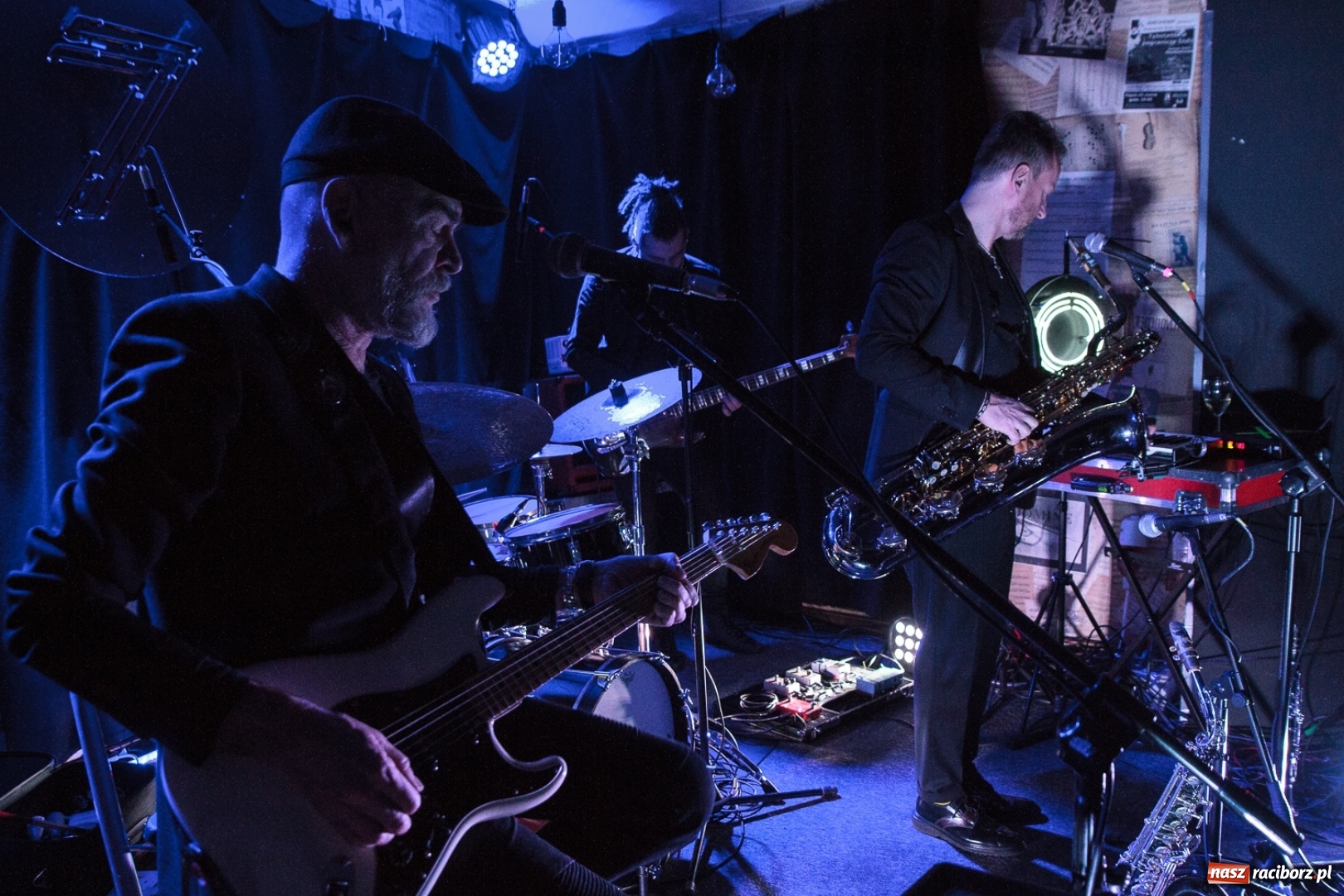 Zdjęcie w galerii na portalu naszraciborz.pl: Zespół Voo Voo zagrał na Końcu Świata wiadomości z regionu