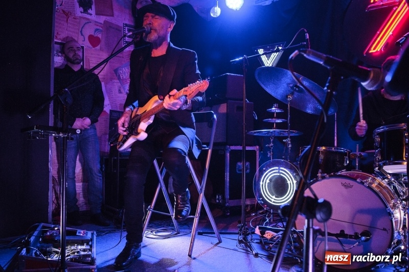 Zdjęcie w galerii na portalu naszraciborz.pl: Zespół Voo Voo zagrał na Końcu Świata wiadomości z regionu