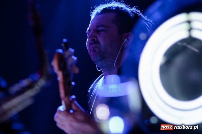 Zdjęcie w galerii na portalu naszraciborz.pl: Zespół Voo Voo zagrał na Końcu Świata wiadomości z regionu