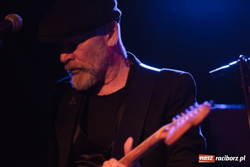 Zdjęcie w galerii na portalu naszraciborz.pl: Zespół Voo Voo zagrał na Końcu Świata wiadomości z regionu
