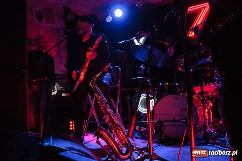 Zdjęcie w galerii na portalu naszraciborz.pl: Zespół Voo Voo zagrał na Końcu Świata wiadomości z regionu