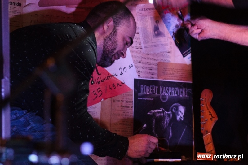 Zdjęcie w galerii na portalu naszraciborz.pl: Zespół Voo Voo zagrał na Końcu Świata wiadomości z regionu