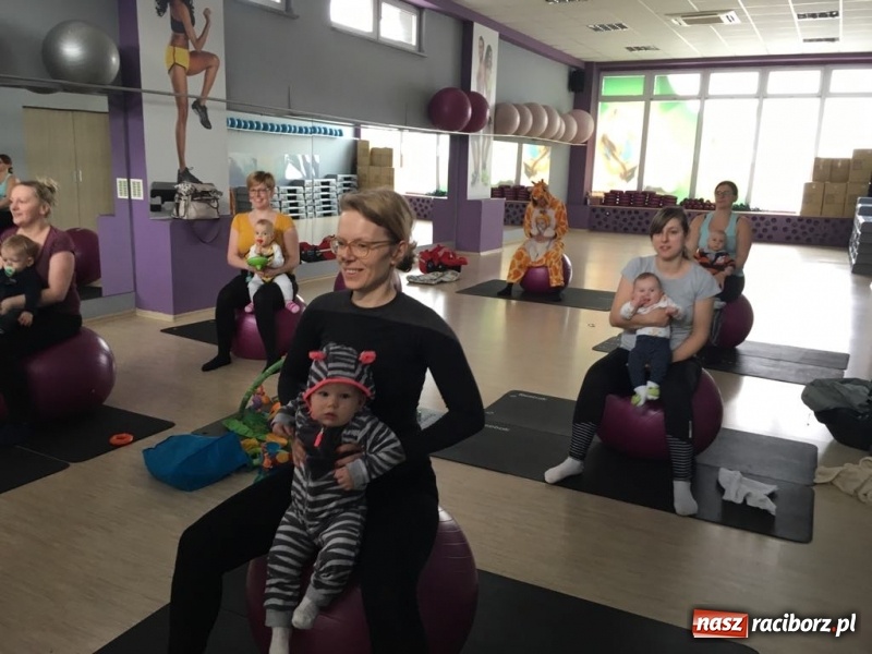 Zdjęcie w galerii na portalu naszraciborz.pl: Bajkowy dzień kobiet w Akademii Fitness wiadomości z regionu