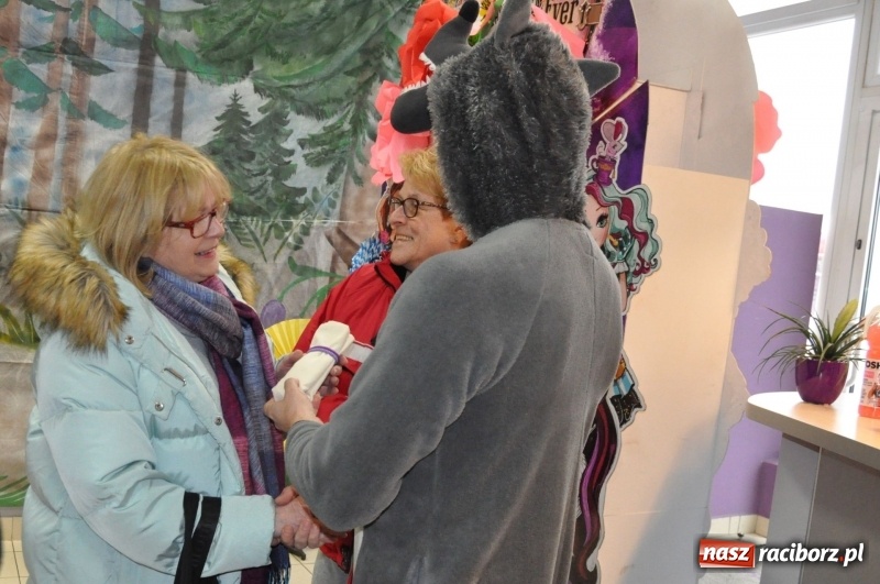 Zdjęcie w galerii na portalu naszraciborz.pl: Bajkowy dzień kobiet w Akademii Fitness wiadomości z regionu