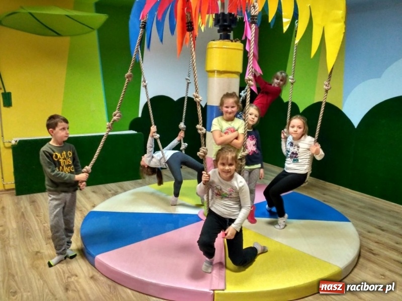 Zdjęcie w galerii na portalu naszraciborz.pl: Zespół Szkół Ogólnokształcących Mistrzostwa Sportowego zaprasza w swoje progi wiadomości z regionu