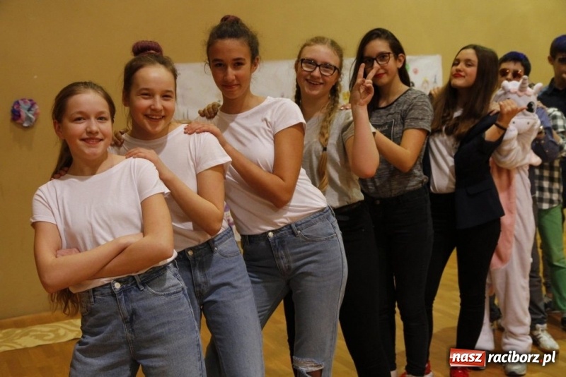 Zdjęcie w galerii na portalu naszraciborz.pl: Zespół Szkół Ogólnokształcących Mistrzostwa Sportowego zaprasza w swoje progi wiadomości z regionu