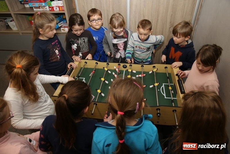 Zdjęcie w galerii na portalu naszraciborz.pl: Zespół Szkół Ogólnokształcących Mistrzostwa Sportowego zaprasza w swoje progi wiadomości z regionu