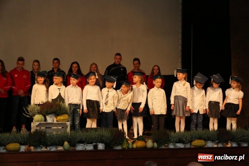 Zdjęcie w galerii na portalu naszraciborz.pl: Zespół Szkół Ogólnokształcących Mistrzostwa Sportowego zaprasza w swoje progi wiadomości z regionu