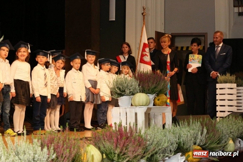 Zdjęcie w galerii na portalu naszraciborz.pl: Zespół Szkół Ogólnokształcących Mistrzostwa Sportowego zaprasza w swoje progi wiadomości z regionu