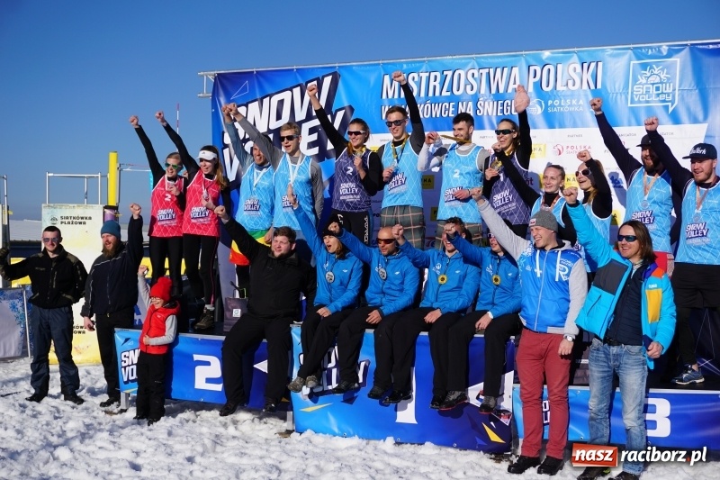 Zdjęcie w galerii na portalu naszraciborz.pl: Monika Brzostek mistrzynią Polski w siatkówce na śniegu wiadomości z regionu