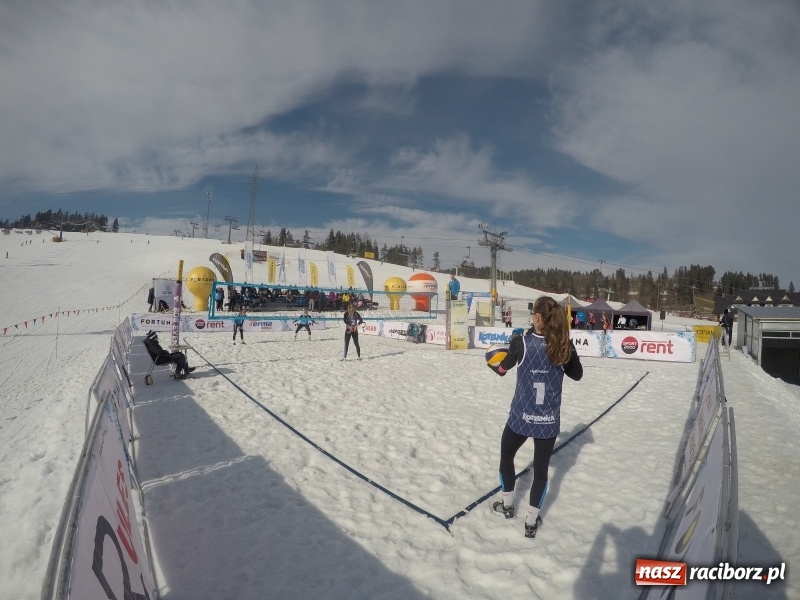 Zdjęcie w galerii na portalu naszraciborz.pl: Monika Brzostek mistrzynią Polski w siatkówce na śniegu wiadomości z regionu