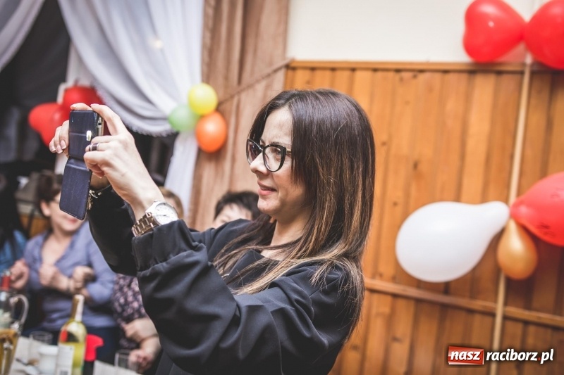 Zdjęcie w galerii na portalu naszraciborz.pl: Dzień Kobiet w Wojnowicach na wesoło  wiadomości z regionu