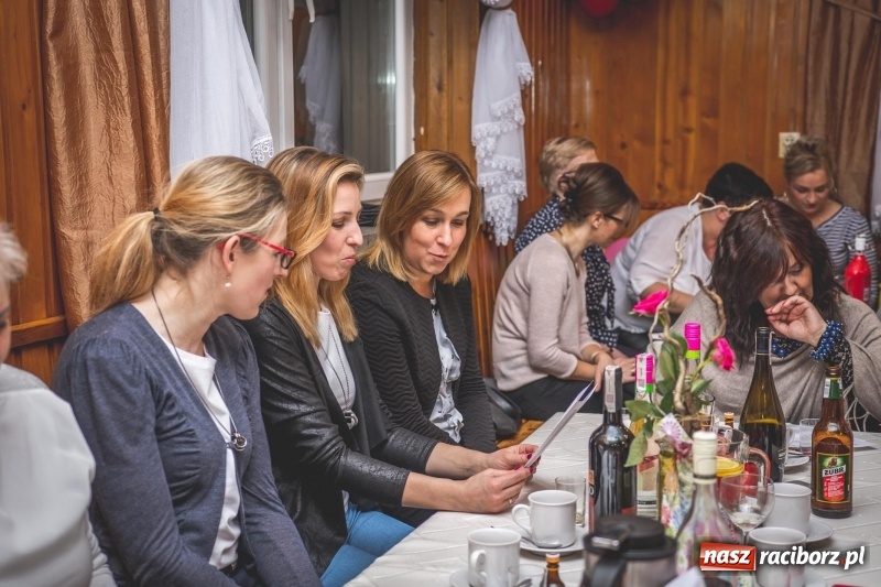 Zdjęcie w galerii na portalu naszraciborz.pl: Dzień Kobiet w Wojnowicach na wesoło  wiadomości z regionu