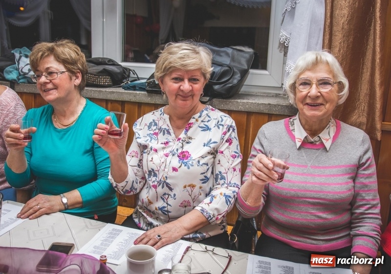 Zdjęcie w galerii na portalu naszraciborz.pl: Dzień Kobiet w Wojnowicach na wesoło  wiadomości z regionu