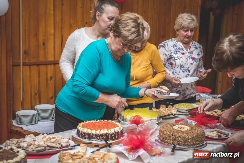 Zdjęcie w galerii na portalu naszraciborz.pl: Dzień Kobiet w Wojnowicach na wesoło  wiadomości z regionu