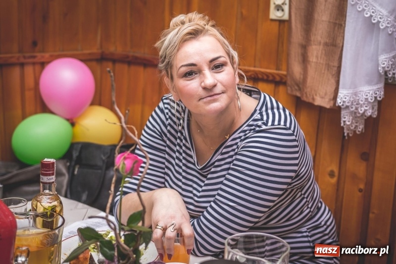 Zdjęcie w galerii na portalu naszraciborz.pl: Dzień Kobiet w Wojnowicach na wesoło  wiadomości z regionu