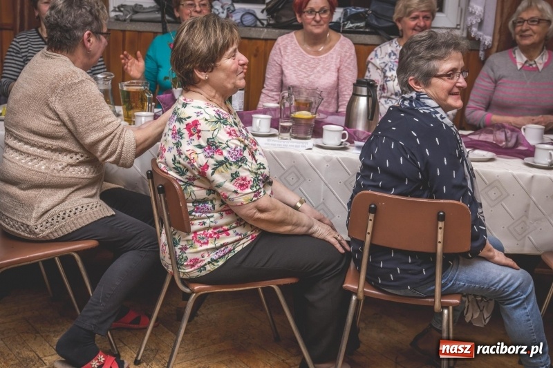 Zdjęcie w galerii na portalu naszraciborz.pl: Dzień Kobiet w Wojnowicach na wesoło  wiadomości z regionu