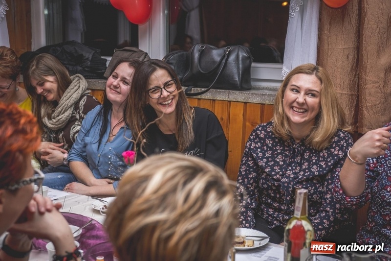 Zdjęcie w galerii na portalu naszraciborz.pl: Dzień Kobiet w Wojnowicach na wesoło  wiadomości z regionu