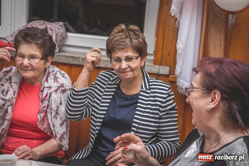 Zdjęcie w galerii na portalu naszraciborz.pl: Dzień Kobiet w Wojnowicach na wesoło  wiadomości z regionu