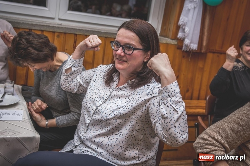 Zdjęcie w galerii na portalu naszraciborz.pl: Dzień Kobiet w Wojnowicach na wesoło  wiadomości z regionu