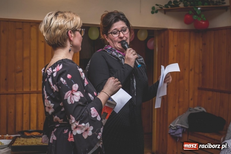 Zdjęcie w galerii na portalu naszraciborz.pl: Dzień Kobiet w Wojnowicach na wesoło  wiadomości z regionu